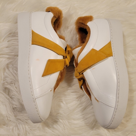 Alexandre Birman Clarita Bow Sneaker - Picture 6 of 9